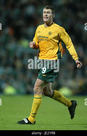 CHRIS SUTTON GLASGOW CELTIC FC EWOOD PARK BLACKBURN 14. November 2002 Stockfoto