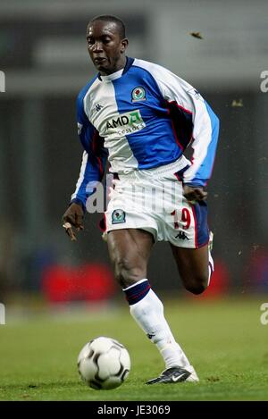 DWIGHT YORKE BLACKBURN ROVERS FC EWOOD PARK BLACKBURN 30. November 2002 Stockfoto