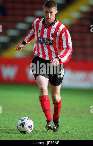 MICHAEL TONGE SHEFFIELD UNITED FC BRAMALL LANE SHEFFIELD ENGLAND 23. März 2002 Stockfoto