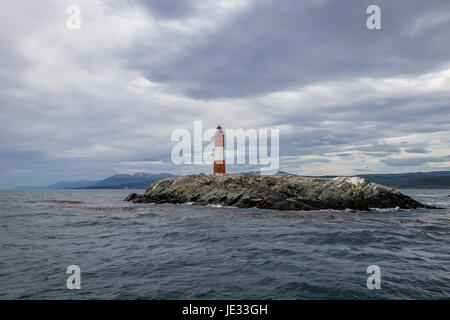 Les légions rot-weiße Leuchtturm - Beagle-Kanal, Ushuaia, Argentinien Stockfoto