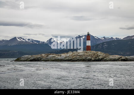 Les légions rot-weiße Leuchtturm - Beagle-Kanal, Ushuaia, Argentinien Stockfoto