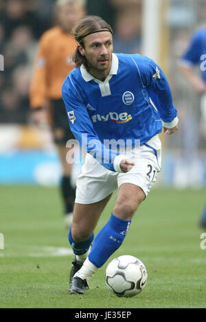 CHRISTOPHE DUGARRY BIRMINGHAM CITY FC MOLINEUX STADIUM WOLVERHAMPTON ENGLAND 8. November 2003 Stockfoto