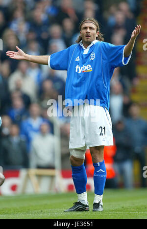 CHRISTOPHE DUGARRY BIRMINGHAM CITY FC ST ANDREWS BIRMINGHAM ENGLAND 19. Oktober 2003 Stockfoto