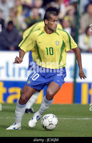 RIVALDO Brasilien WALKERS STADIUM LEICESTER ENGLAND 12. Oktober 2003 Stockfoto