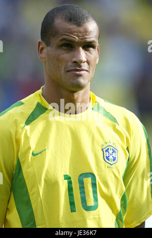 RIVALDO Brasilien WALKERS STADIUM LEICESTER ENGLAND 12. Oktober 2003 Stockfoto