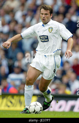 MARK VIDUKA LEEDS UNITED FC ELLAND ROAD LEEDS 20. September 2003 Stockfoto