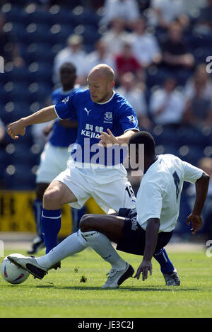 THOMAS GRAVESEN DICKSON ETUHU EVERTON FC PRESTON ENGLAND 2. August 2003 Stockfoto