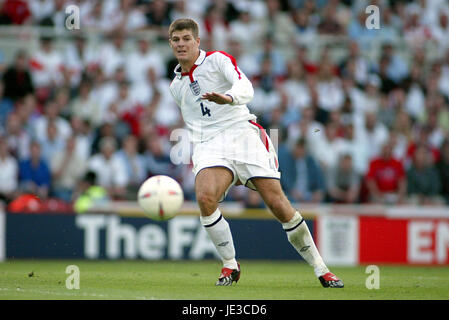 STEVEN GERRARD ENGLAND & LIVERPOOL FC RIVERSIDE STADIUM MIDDLESBROUGH ENGLAND 11. Juni 2003 Stockfoto