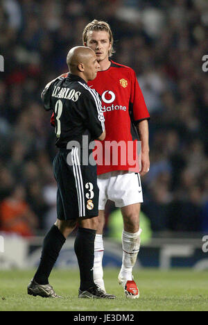 DAVID BECKHAM & ROBERTO CARLOS MANCHSTER UTD V REAL MADRID 23. April 2003 Stockfoto