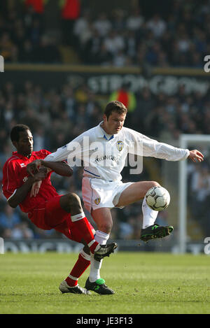 UGO EHIOGU & MARK VIDUKA LEEDS UTD V MIDDLESBROUGH FC ELLAND ROAD LEEDS 15. März 2003 Stockfoto