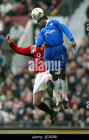 CELESTINE BABAYARO & SOLSKJAER MANCHESTER UTD V CHELSEA OLD TRAFFORD MANCHESTER 18. Januar 2003 Stockfoto