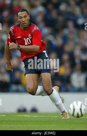 JOHN CAREW Norwegen & BESIKTAS HAMPDEN PARK, GLASGOW Schottland 9. Oktober 2004 Stockfoto