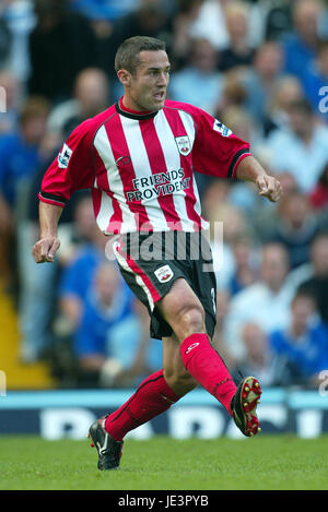 PAUL TELFER SOUTHAMPTON FC STAMFORD BRIDGE CHELSEA LONDON ENGLAND 28. August 2004 Stockfoto