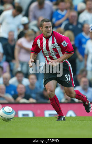 PAUL TELFER SOUTHAMPTON FC STAMFORD BRIDGE CHELSEA LONDON ENGLAND 28. August 2004 Stockfoto