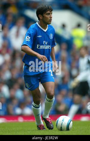 PAULO FERREIRA CHELSEA FC STAMFORD BRIDGE CHELSEA LONDON ENGLAND 28. August 2004 Stockfoto