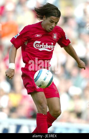 MILAN BAROS LIVERPOOL FC Anfield Road LIVERPOOL ENGLAND 21. August 2004 Stockfoto