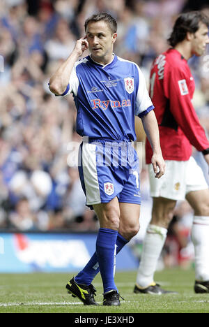 DENNIS WISE MILLWALL FC MILLENIUM Stadion CARDIFF WALES 22. Mai 2004 Stockfoto