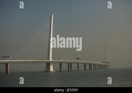 Shenzhen Bucht Brücke, Hong Kong SAR mit dem chinesischen Festland, Stadt Shenzhen, Provinz Guangdong, Volksrepublik China; Stockfoto