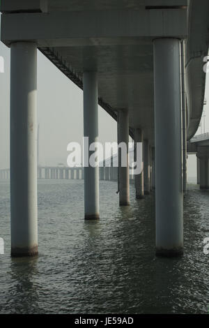 Shenzhen Bucht Brücke, Hong Kong SAR mit dem chinesischen Festland, Stadt Shenzhen, Provinz Guangdong, Volksrepublik China; Stockfoto