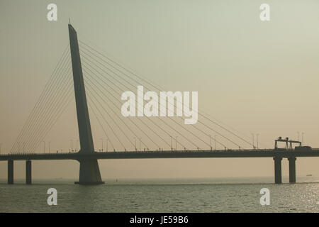 Shenzhen Bucht Brücke, Hong Kong SAR mit dem chinesischen Festland, Stadt Shenzhen, Provinz Guangdong, Volksrepublik China; Stockfoto