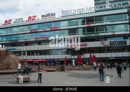 30.05.2017, Berlin, Deutschland, Europa - Blick auf das Europa-Center am Breitscheidplatz in Berlin-Charlottenburg. Stockfoto