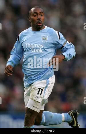 DARIUS VASSELL MANCHESTER CITY FC CITY OF MANCHESTER STADIUM MANCHESTER 26. November 2005 Stockfoto