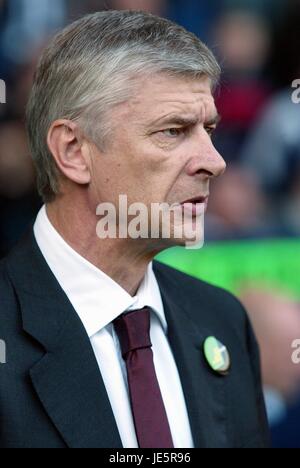 ARSENE WENGER ARSENAL FC MANAGER HAWTHORNS WEST BROMICH ENGLAND 15. Oktober 2005 Stockfoto