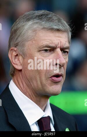 ARSENE WENGER ARSENAL FC MANAGER HAWTHORNS WEST BROMICH ENGLAND 15. Oktober 2005 Stockfoto