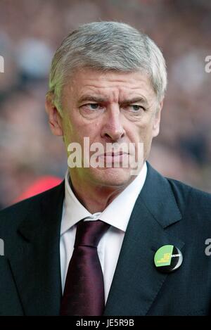 ARSENE WENGER ARSENAL FC MANAGER HAWTHORNS WEST BROMICH ENGLAND 15. Oktober 2005 Stockfoto