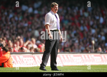 JOHN TOSHACK WALES MANAGER der MILLENNIUM Stadion CARDIFF WALES 3. September 2005 Stockfoto