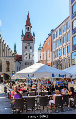 Cafe vor dem Altes Rathaus (Altstadt Hall), Marienplatz, München, Bayern, Deutschland Stockfoto