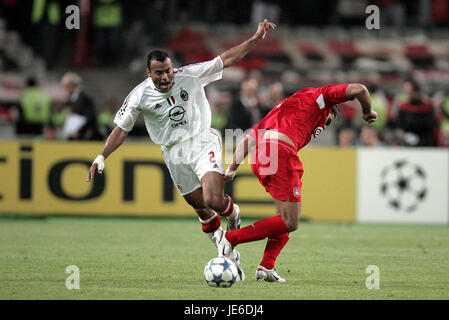 CAFU & MILAN BAROS-CHAMPIONS-LEAGUE-Finale 2005 ISTANBUL Türkei 25 Mai 2005 Stockfoto