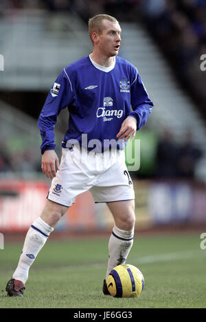 TONY HIBBERT EVERTON FC RIVERSIDE STADIUM MIDDLESBROUGH ENGLAND 16. Januar 2005 Stockfoto