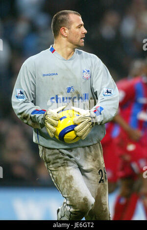 GABOR KIRALY CRYSTAL PALACE FC CITY OF MANCHESTER STADIUM MANCHESTER ENGLAND 15. Januar 2005 Stockfoto