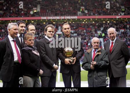 C am besten D besten B CHARLTON fast GEORGE BEST Tod OLD TRAFFORD MANCHESTER ENGLAND 26. November 2006 Stockfoto