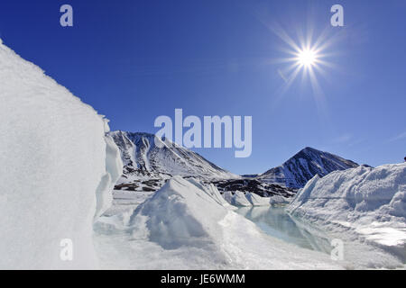 Nordamerika, Kanada, Nordkanada, Nunavut, Baffin Island, Teich, Inlet, Eclipse Ton, packen Sie Eis, Stockfoto