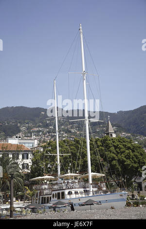 Portugal, Madeira, Funchal, Porto do Funchal, "The Vargant", z. B. die Beatles-Yacht, Stockfoto