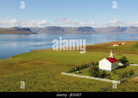 Island, West Fjorde, Vestfirðir, Arnarfjordur Fjord, Hrafnseyri, Kirche, Stockfoto