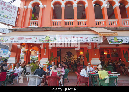 Siem Reap, Kambodscha Restaurant Pi Tnou Street, Touristen, Stockfoto