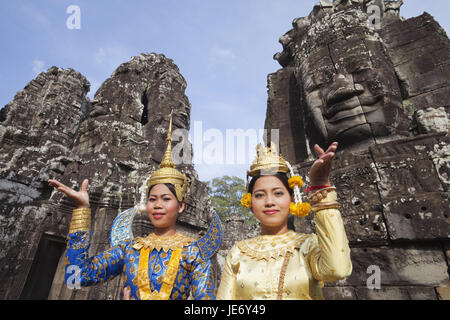Kambodscha, Siem Reap, Angkor Thom, Bayon Tempel, Apsara-Tänzerinnen, Porträt, Stockfoto