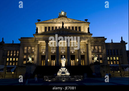 Deutschland, Berlin, Konzerthaus in der Nacht, Stockfoto