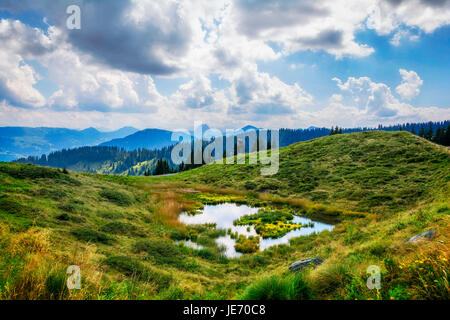 Beeindruckende Landschaft mit Wasserreflexion in den Alpen, Tirol Stockfoto