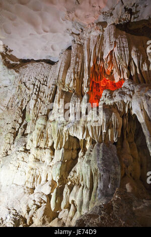 Vietnam, Halong Bay, Sung Sot Grube, Stockfoto