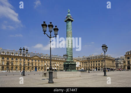 Frankreich, Paris, Place Vendome, Colonne De La Grande Armee, Hauptstadt, Stadtzentrum, Quadrat, Säule, Sieges Säule, Bronze-Säule, Relief, Statue, Napoleon, Napoleon Statue, Denkmal, Ort von Interesse, Tourismus, Destination, Stockfoto