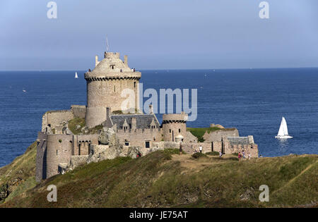 Europa, Frankreich, Bretagne, Cote D' Emeraude, Cap Frehel, Blick auf die Festung la Schlossbar, Stockfoto