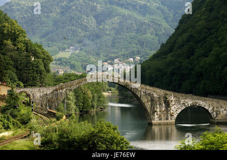 Italien, Toskana, Garfagnana, Brücke von Maddalena, in der Nähe von Lucques, Stockfoto