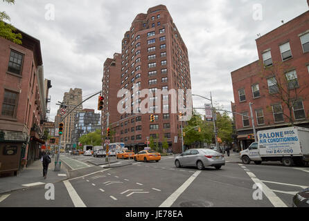 Rembrant kooperative Gebäude an der Kreuzung der 8. Avenue West 4th Street und Jane Street Greenwich Village New York City USA Stockfoto