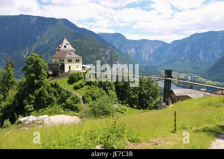 Der Turm Rudolfsturm in Hallstatt, Österreich. Der ursprüngliche Bau entstand im Jahre 1284, das Salzbergwerk zu schützen. Mitteleuropa. Stockfoto