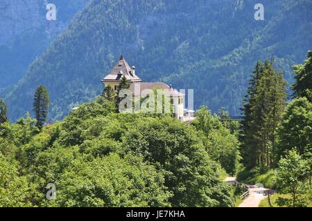 Der Turm Rudolfsturm in Hallstatt, Österreich. Der ursprüngliche Bau entstand im Jahre 1284, das Salzbergwerk zu schützen. Mitteleuropa. Stockfoto