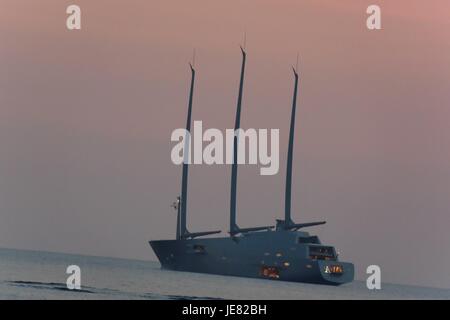 Ibiza. 22. Juni 2017. Andrie Melnichenko Ansichten der Segelboot Segelyacht in Ibiza, auf Donnerstag, 22. Juni 2017. Bildnachweis: Gtres Información Más lokalen auf line,S.L./Alamy Live News Stockfoto